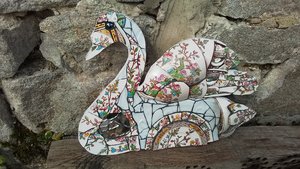 Large Chinese Garden Swan (added scene)