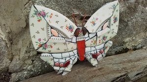 Cream & Gold Roses Butterfly