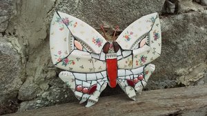 Cream & Gold Roses Butterfly