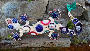Large Arabian Nights Limoges Porcelain Wall Gecko (with butterfly)