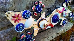 Large Arabian Nights Limoges Porcelain Wall Gecko (with butterfly)