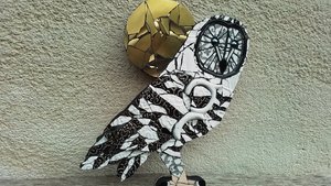 Large Hedwig Snowy Owl (golden moon)