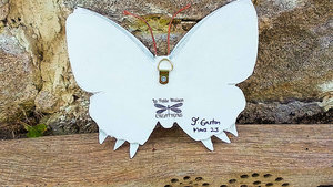 Cream & Gold Roses Butterfly