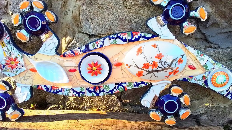 Large Blossom Flower Wall Gecko