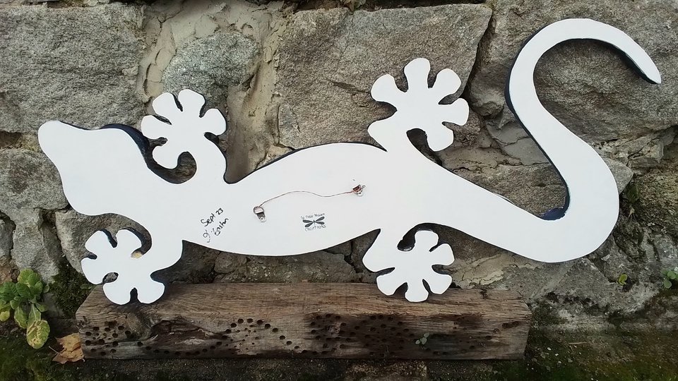Large Romantic Wall Gecko (SOLD)