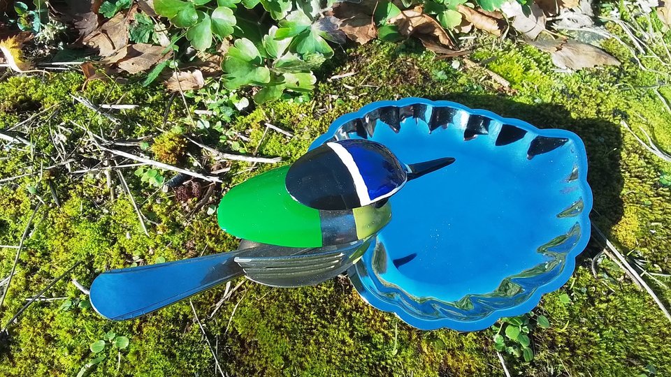 Blue-Tit on Leaf Dish  (SOLD)
