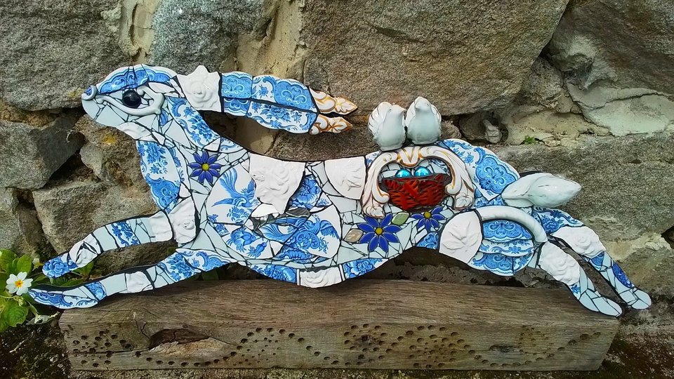 Large Summer Wedding Hare (with pair of doves)