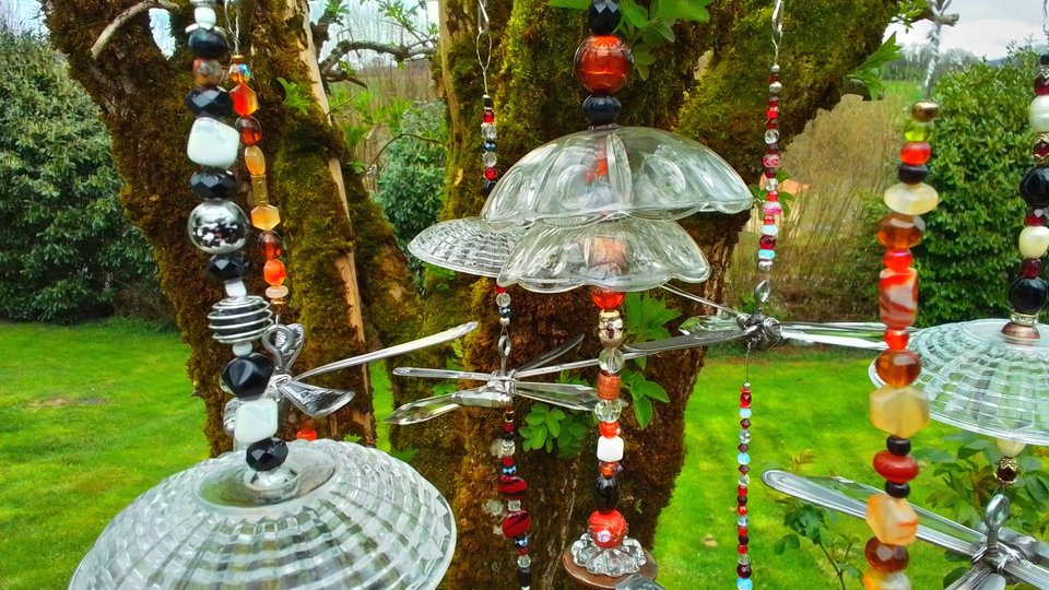 Large Dragonfly & Crystal Chandelier (statement mobile)