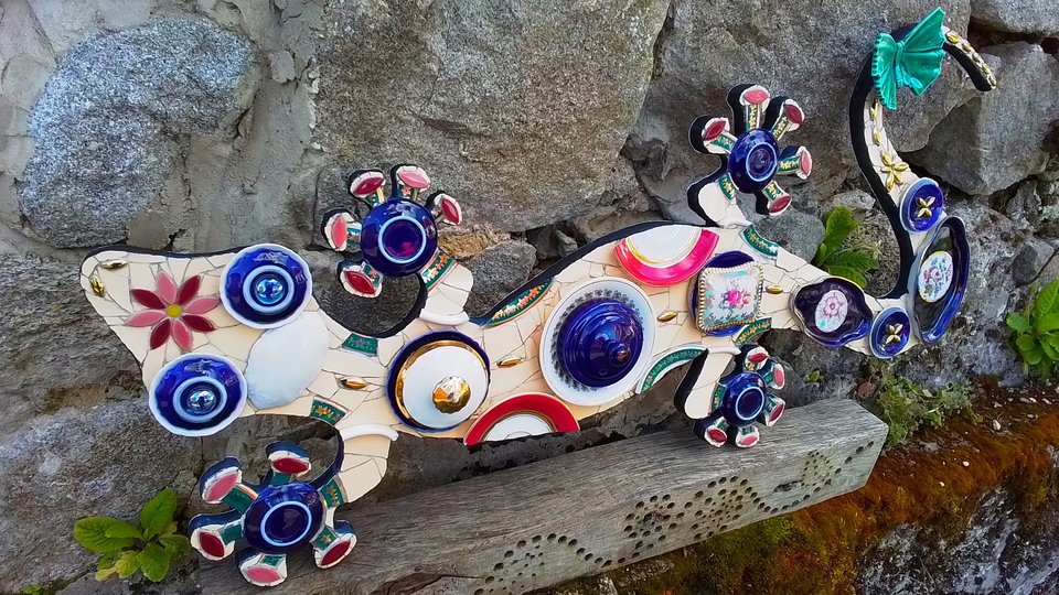 Large Arabian Nights Limoges Porcelain Wall Gecko (with butterfly)
