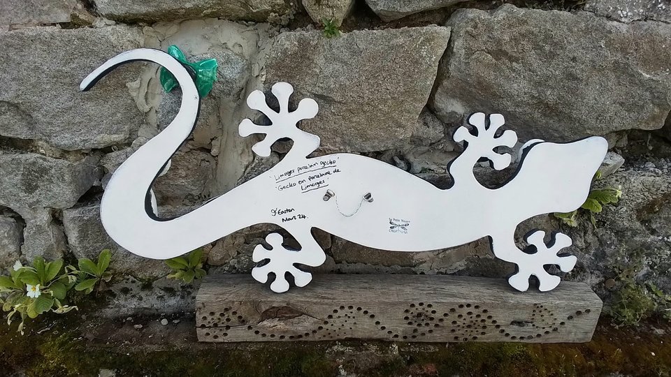Large Arabian Nights Limoges Porcelain Wall Gecko (with butterfly)