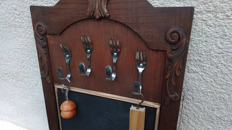 Key Holder Chalk board & Coat Hooks (home organiser)