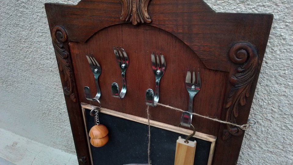Key Holder Chalk board & Coat Hooks (home organiser)