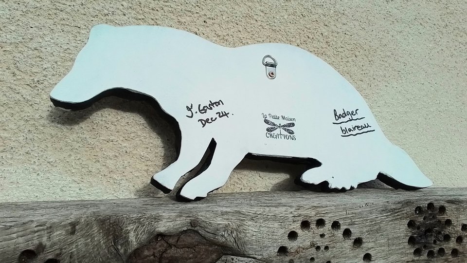 Medium Autumn Leaves Badger 