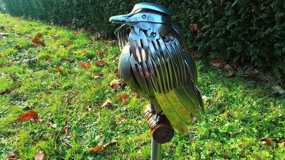 Large Buzzard (on metal stand)