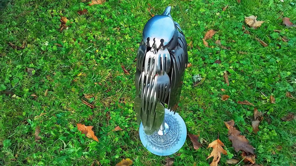 Large Buzzard (on metal stand)
