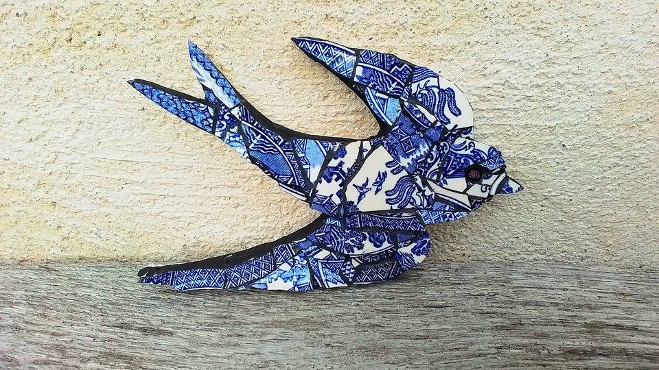 Mini (baby) Blue & White Swallow (right facing)