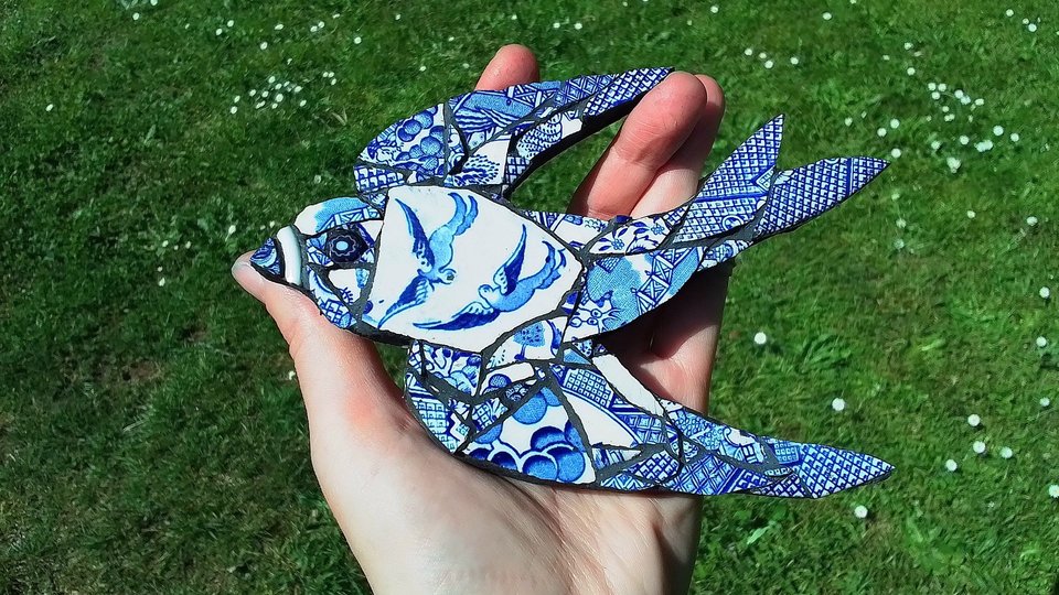 Mini (baby) Blue & White Swallow (left facing)