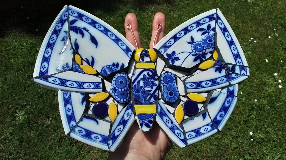 Blue & White Chinese Flowers Butterfly 
