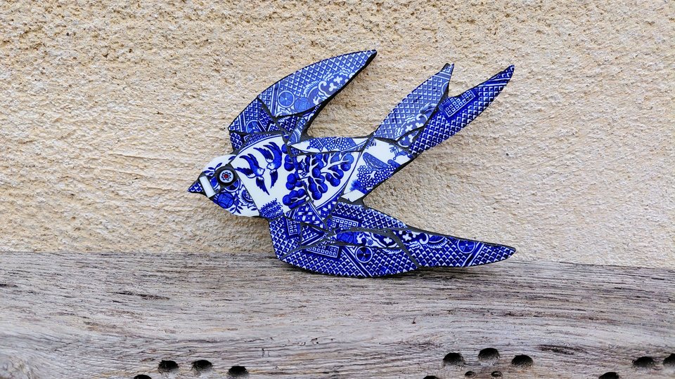 Mini (baby) Blue & White Swallow (left facing) (SOLD)