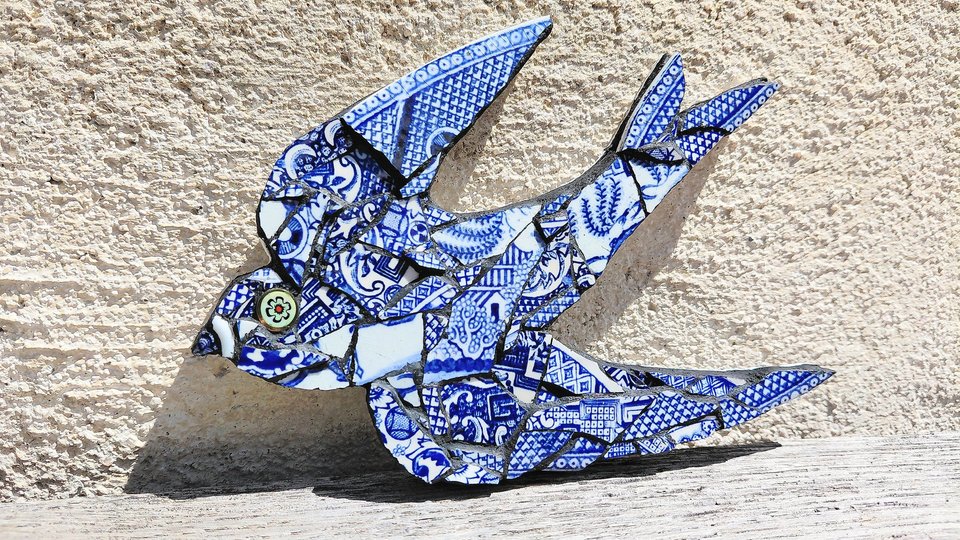 Mini (baby) Blue & White Swallow (left facing)