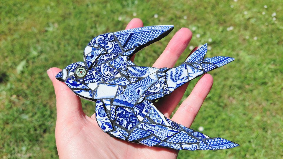 Mini (baby) Blue & White Swallow (left facing)