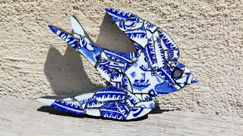 Mini (baby) Blue & White Swallow (right facing)