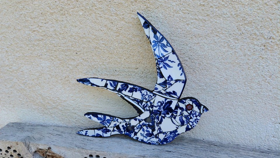 Large Summer Swallow (navy rose motif) (right facing) 